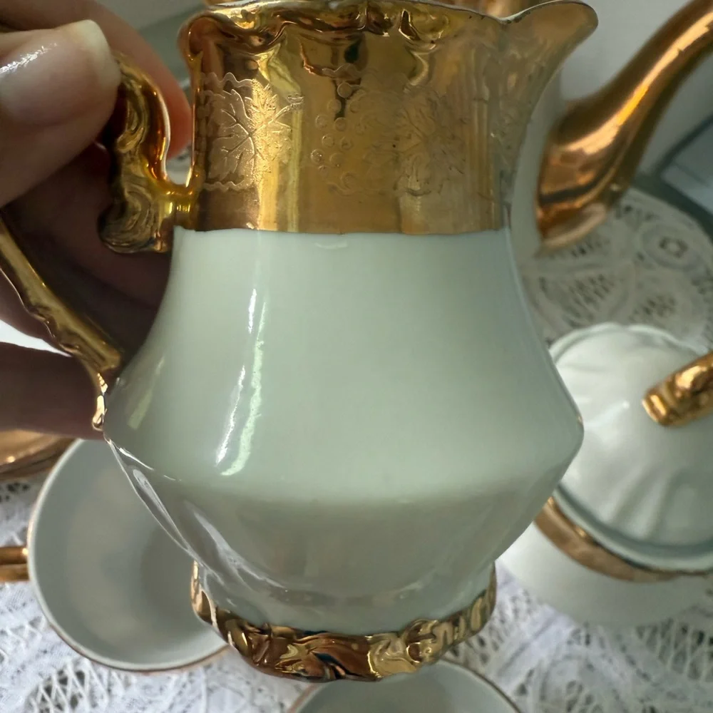 KPM White Gold Trim Tea Set 6 Cups/Saucers, Teapot, Creamer & Sugar Bowl - Picture 4 of 7